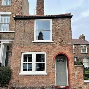 Holiday home The Old Carriage House, York